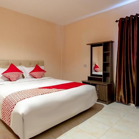 Oyo 2895 Paranginan Residence Медан Екстериор снимка