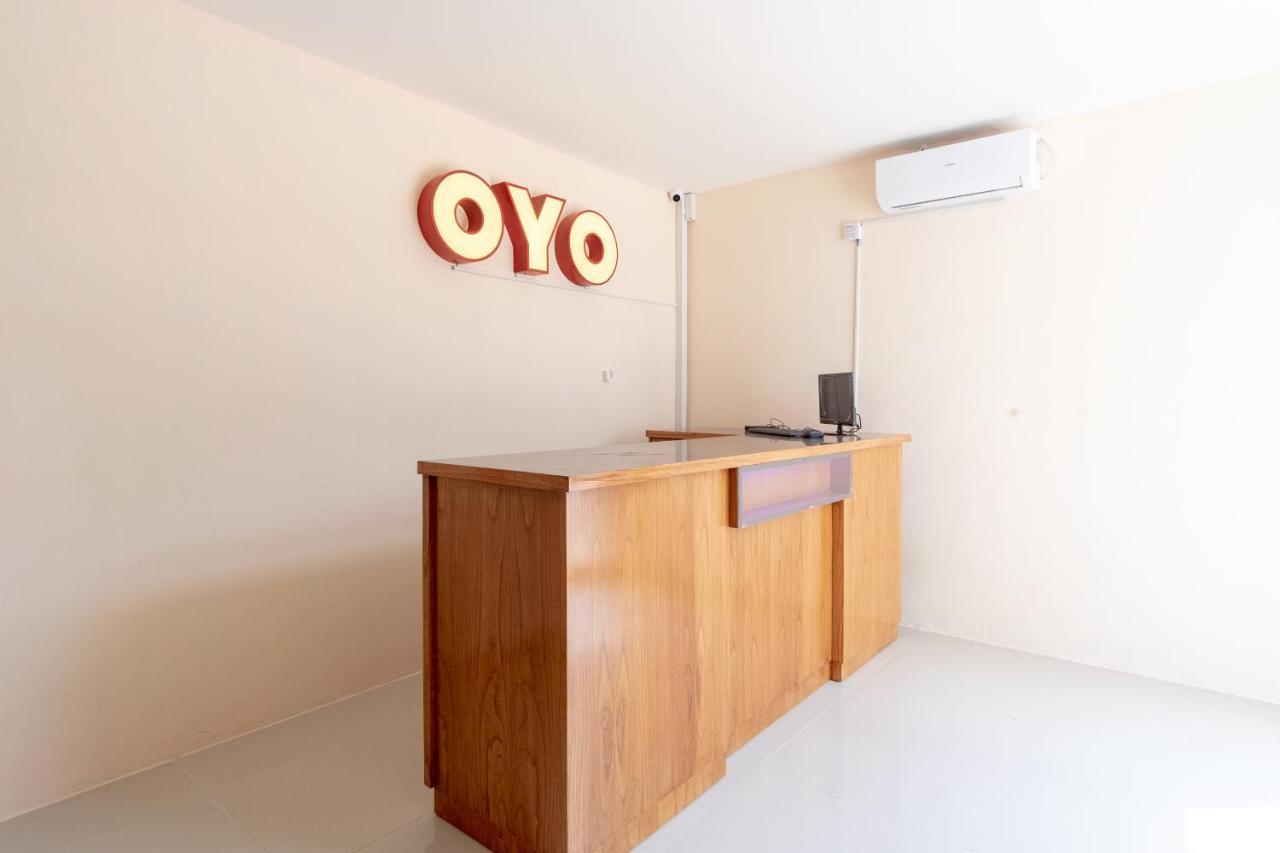 Oyo 2895 Paranginan Residence Медан Екстериор снимка