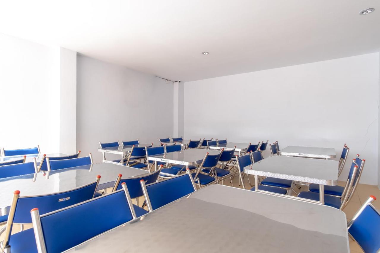 Oyo 2895 Paranginan Residence Медан Екстериор снимка
